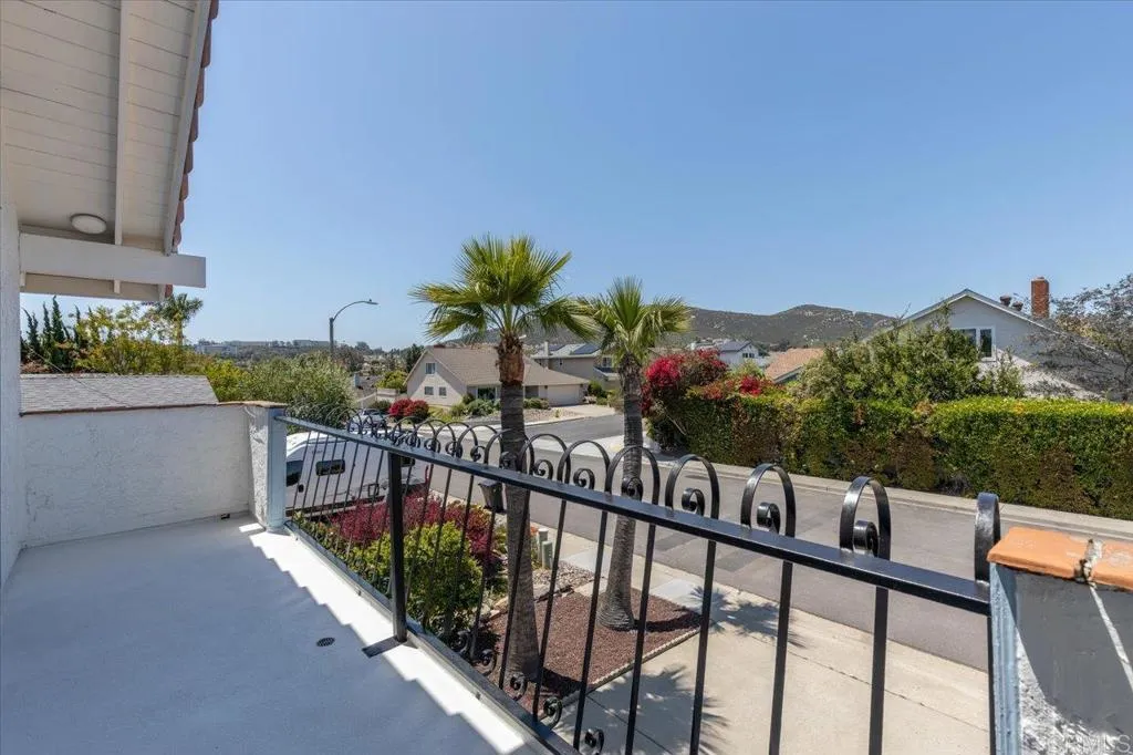 https://cdn.realtyfeed.com/cdn/127/306428729/5ae1a0f22260f4de832993ea1d71e081.webp