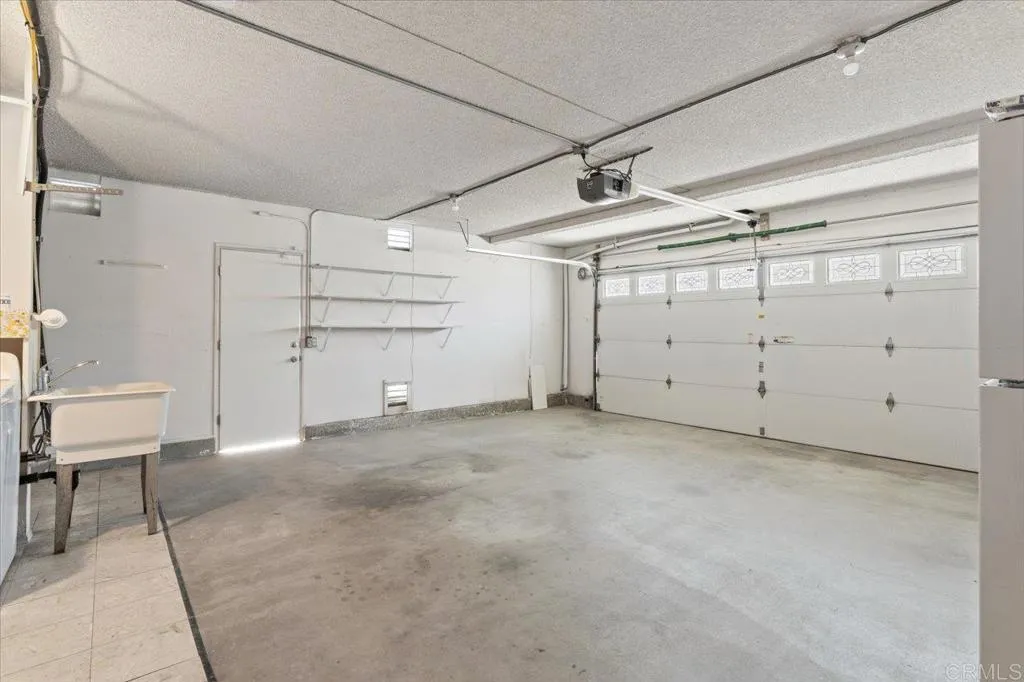 https://cdn.realtyfeed.com/cdn/127/306428729/7d36cdbcf3f4419d2ef52d55b99cbdbf.webp