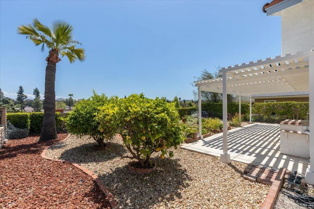 https://cdn.realtyfeed.com/cdn/127/306428729/91e0dd97d013455f74dbcca9692e1c15.webp
