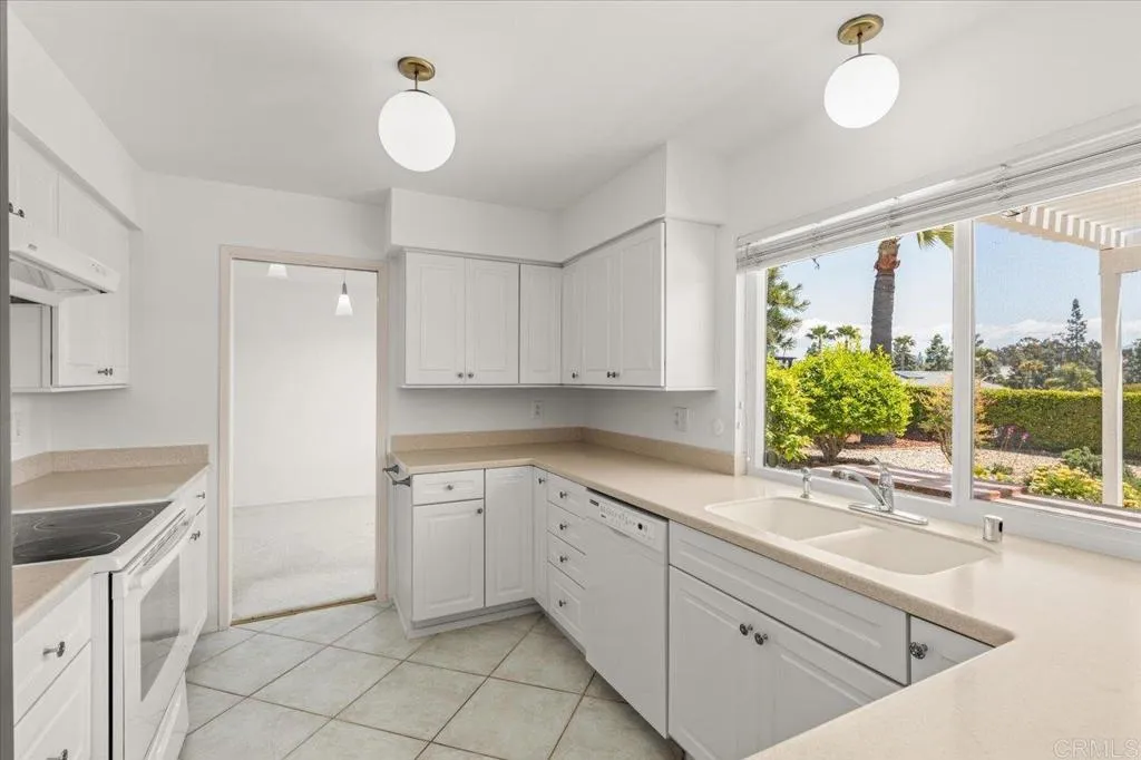 https://cdn.realtyfeed.com/cdn/127/306428729/ad91ce93e30eb9ed24936e1560be762b.webp