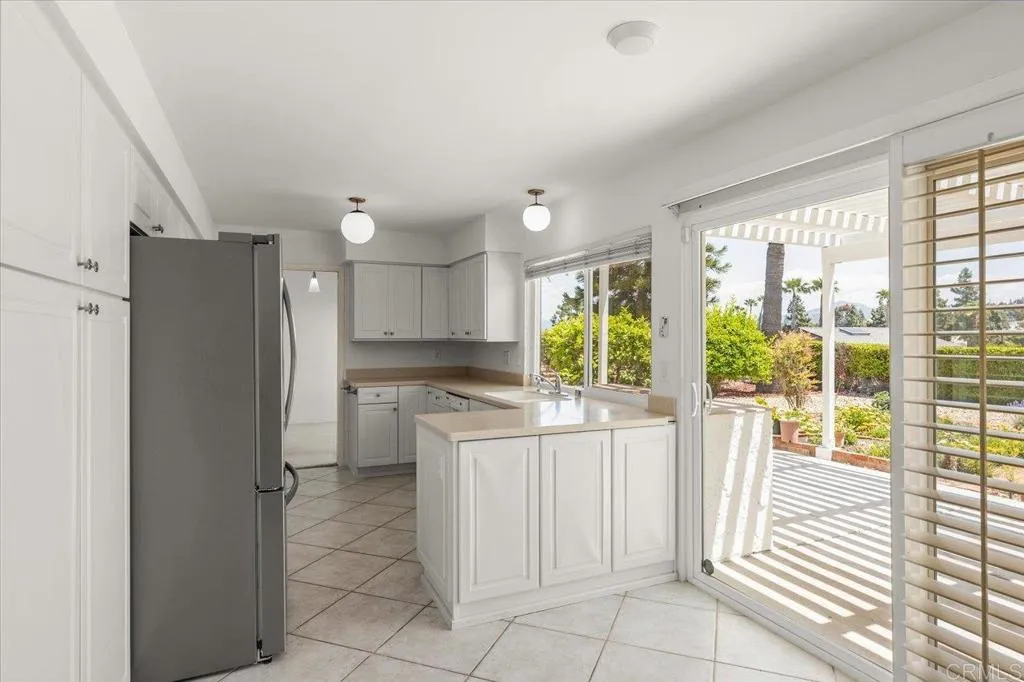 https://cdn.realtyfeed.com/cdn/127/306428729/e08a98732a80cb89d57d5c042e26c360.webp