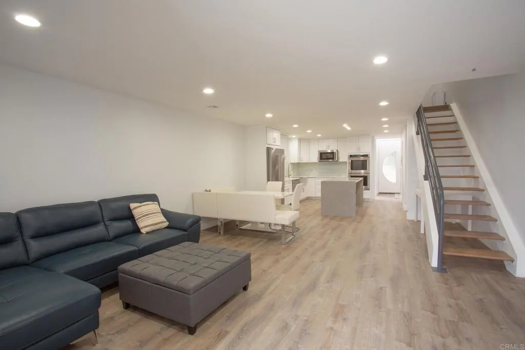 https://cdn.realtyfeed.com/cdn/127/306428763/2343938fa43f9f0986adea0c153b5a10.webp