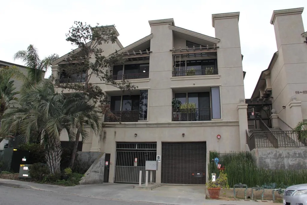 https://cdn.realtyfeed.com/cdn/127/306428763/3093c34d9c160c1258a220f662fb3eb2.webp