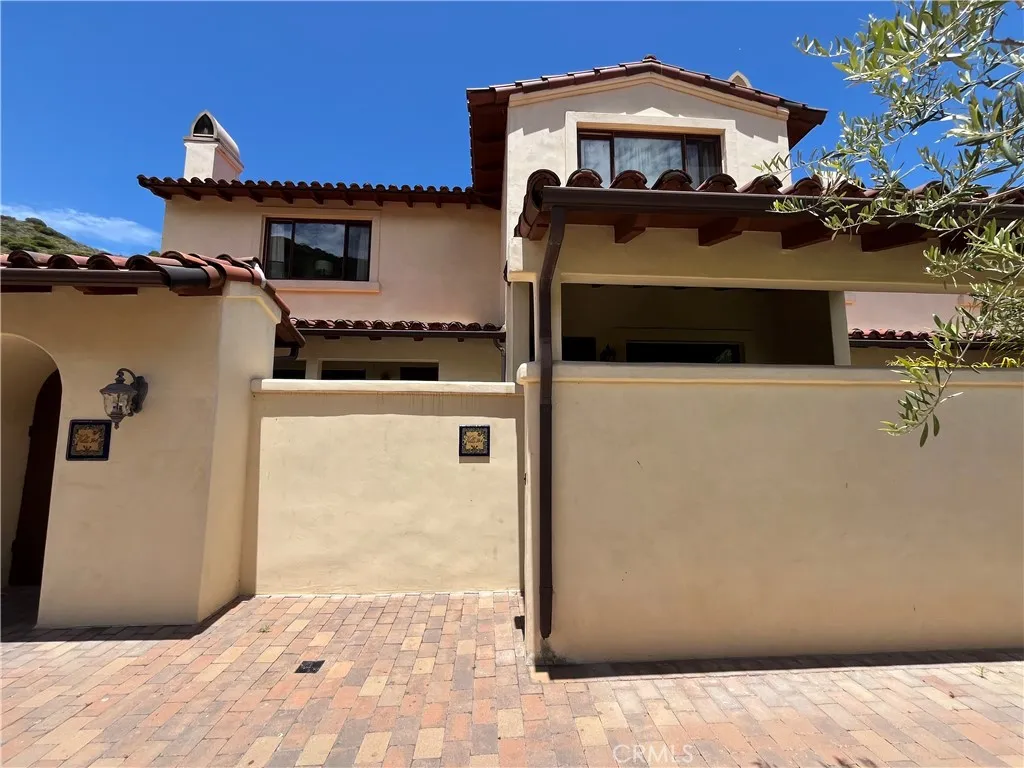 344 Triana Lane Unit 102, Avalon, Ca 90704 - Photo 2 of 32, Avalon, CA