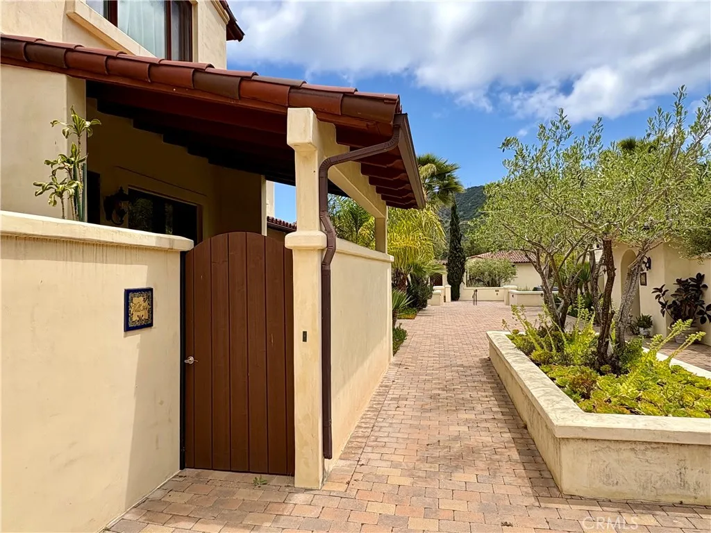 344 Triana Lane Unit 102, Avalon, Ca 90704