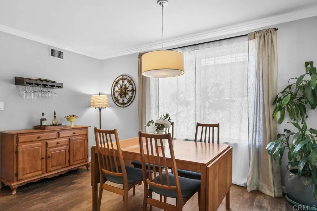 https://cdn.realtyfeed.com/cdn/127/306429306/8895d609ef74481de673ff4147309745.webp