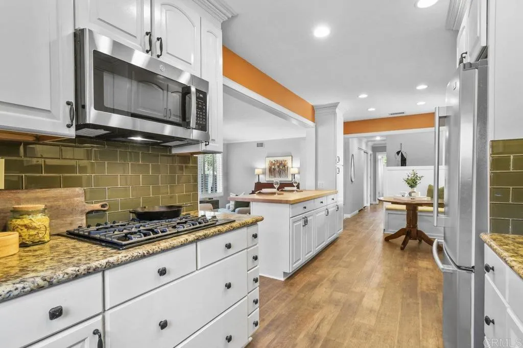 https://cdn.realtyfeed.com/cdn/127/306429306/e0b4899e175b9c55a5649ca1ea254c6f.webp