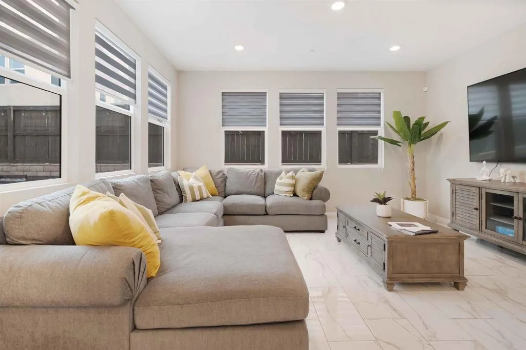 https://cdn.realtyfeed.com/cdn/127/306429313/3d56ca8fb072a8ef1afbcb8f34e4965d.webp