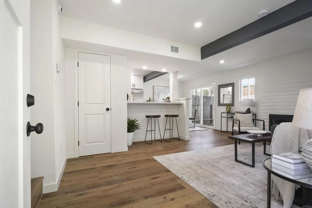 https://cdn.realtyfeed.com/cdn/127/306429481/606f5ca9626c407827a6f44a4c80ef37.webp