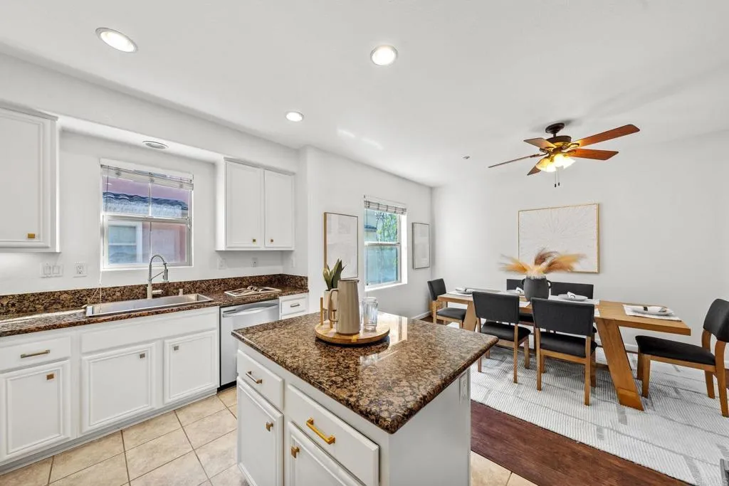 https://cdn.realtyfeed.com/cdn/127/306429519/2a8b1c41517c5a3816ade9e6ca29d044.webp