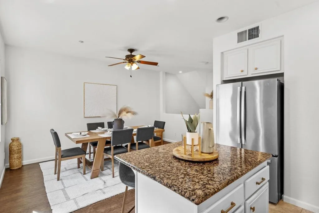 https://cdn.realtyfeed.com/cdn/127/306429519/2c9f3803be9771d1bf7db98d7f296941.webp