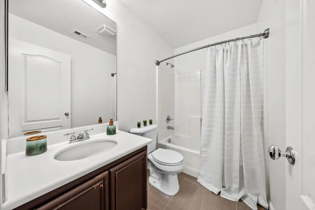 https://cdn.realtyfeed.com/cdn/127/306429519/3dc7864572f189d0bef7fa1c13b119d9.webp