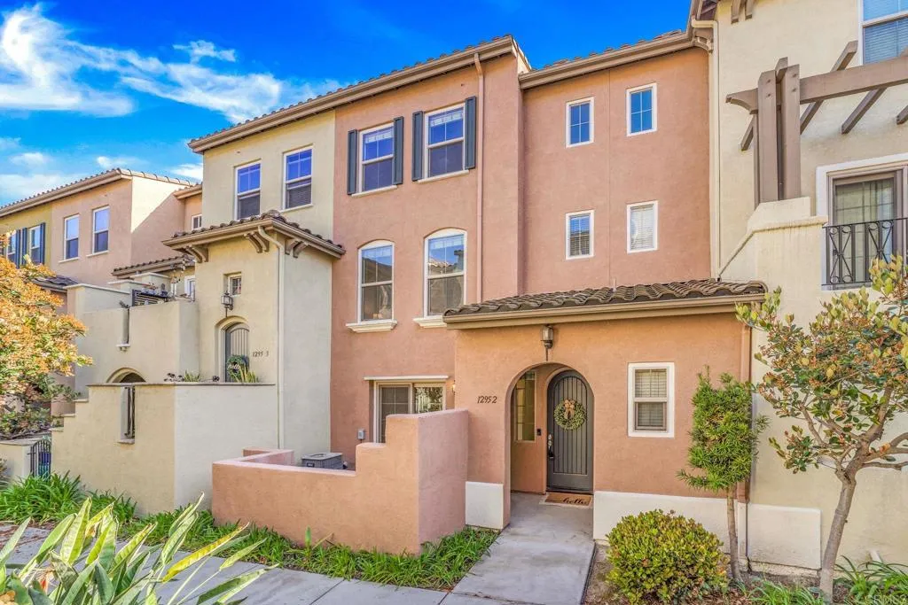 https://cdn.realtyfeed.com/cdn/127/306429519/40b27bede5fa649d6ad7939476d7711d.webp