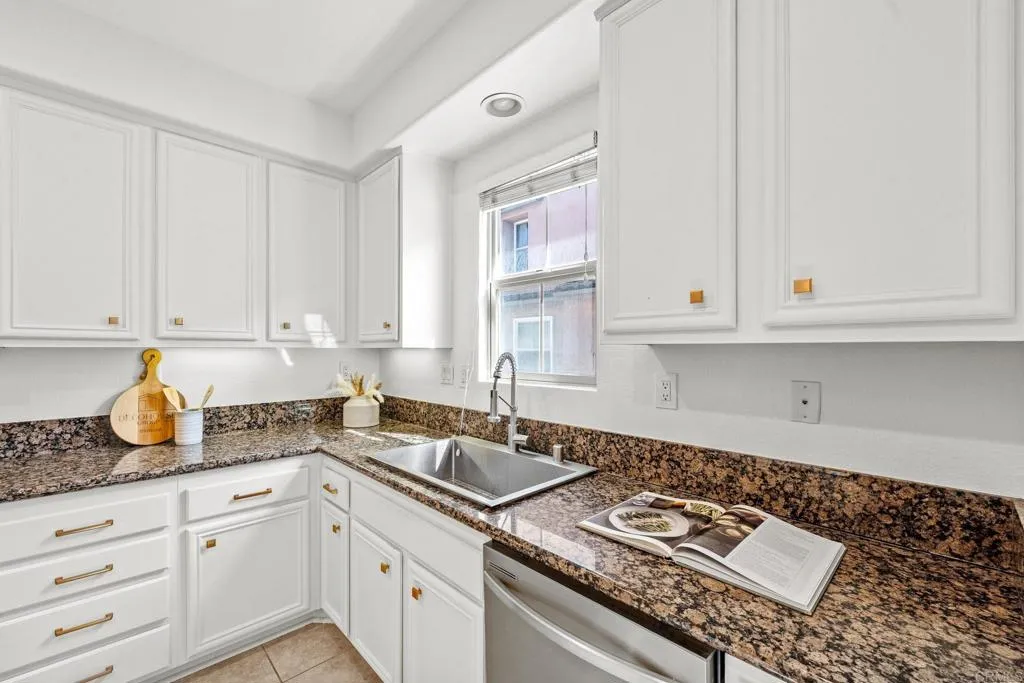 https://cdn.realtyfeed.com/cdn/127/306429519/4e131dc36b57af7044c3e49c4cccf3b3.webp