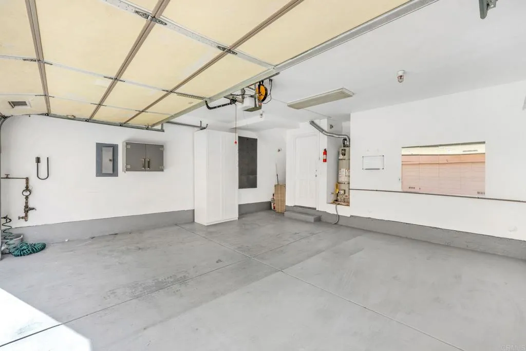 https://cdn.realtyfeed.com/cdn/127/306429519/75972d79ad70084aa631a85e3facfdc6.webp