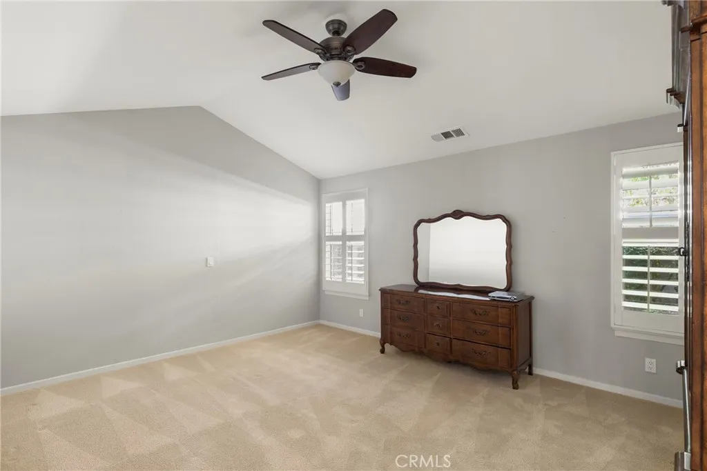 https://cdn.realtyfeed.com/cdn/127/306429592/9925b9b6181bea7647f7f157a923fe71.webp