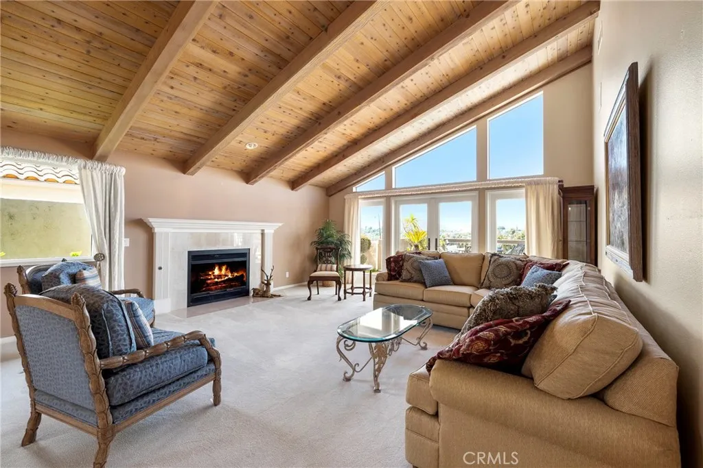 https://cdn.realtyfeed.com/cdn/127/306429592/a87ea2a92bd93c1cd0b29fec15b9aaf3.webp