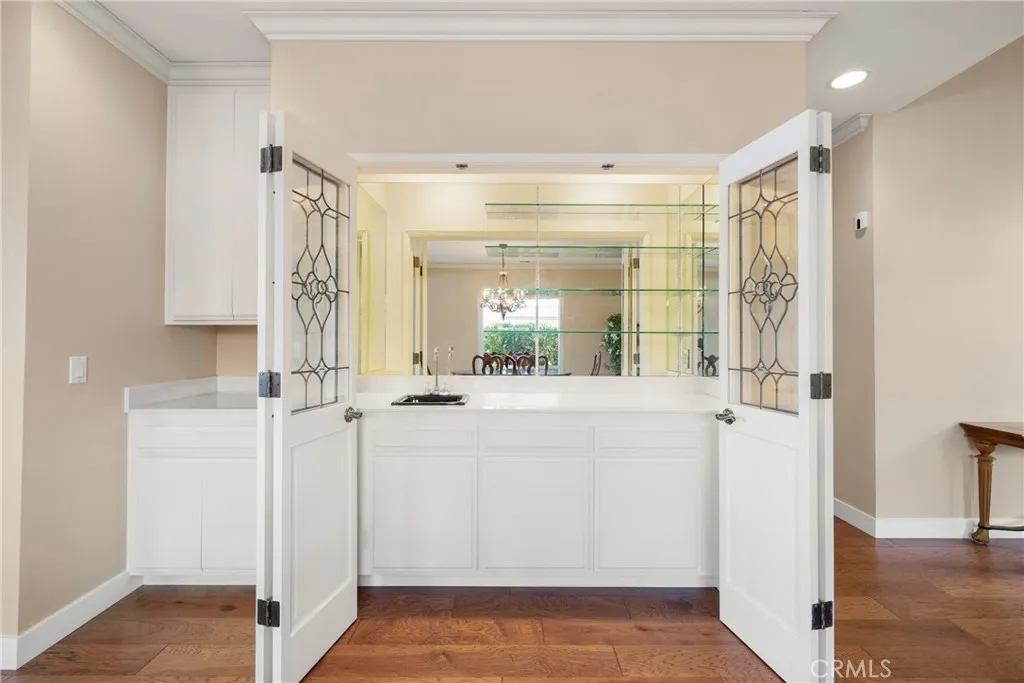 https://cdn.realtyfeed.com/cdn/127/306429592/f64eb61ec0914378955335cd2d4b3a59.webp