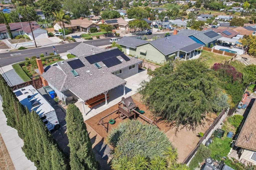 https://cdn.realtyfeed.com/cdn/127/306429601/f101994ce00b8ed40a1263793594234e.webp