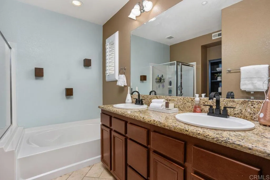 https://cdn.realtyfeed.com/cdn/127/306429617/128c47cc7d9634b867e284188956e79c.webp