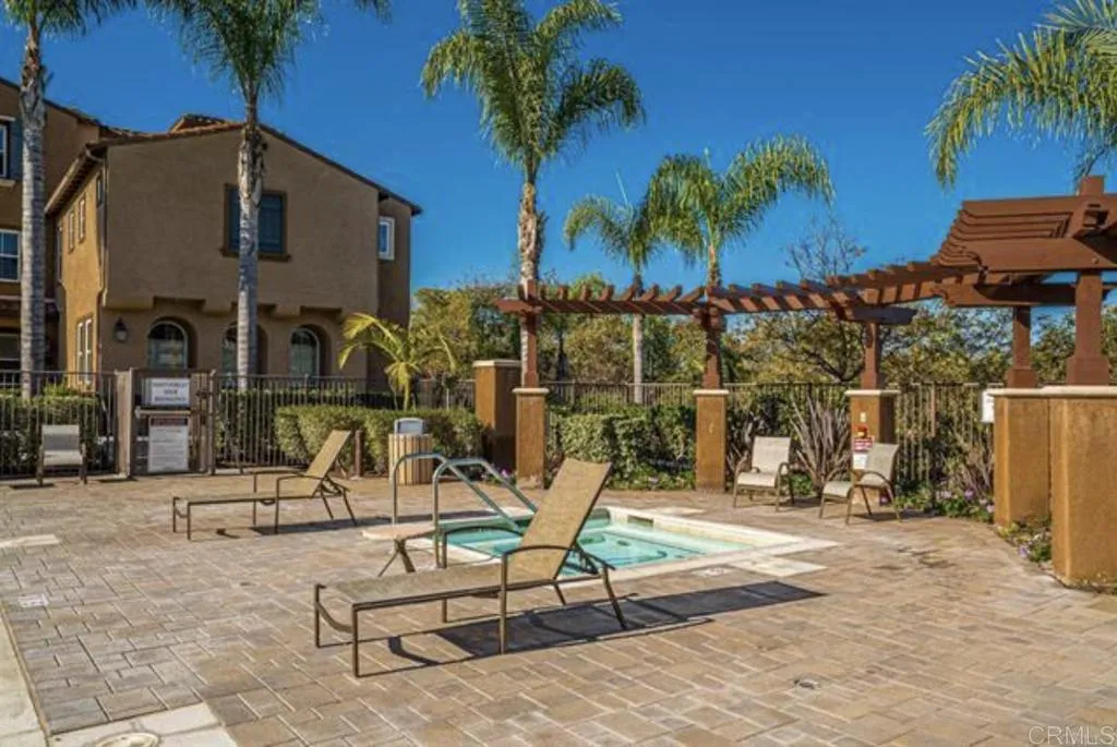 https://cdn.realtyfeed.com/cdn/127/306429617/1bac5a3f70cadc9987fcaeffce280e79.webp