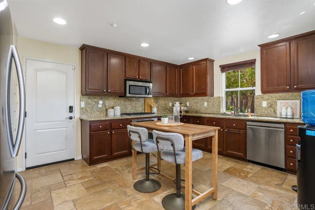 https://cdn.realtyfeed.com/cdn/127/306429617/3ac8c474b5a958e0a7c2ef58876ab83e.webp