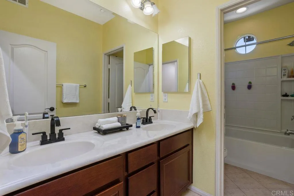 https://cdn.realtyfeed.com/cdn/127/306429617/7b747f94a881c5fb909cebc5eed235be.webp