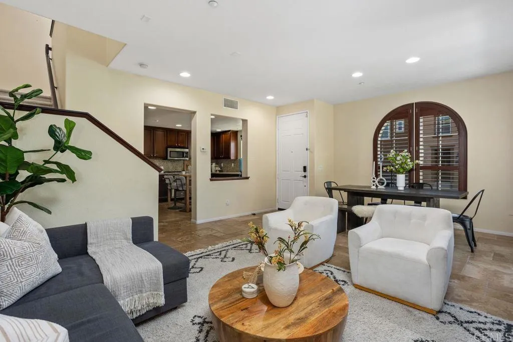 Photo #2: NDP2504308 Listing 