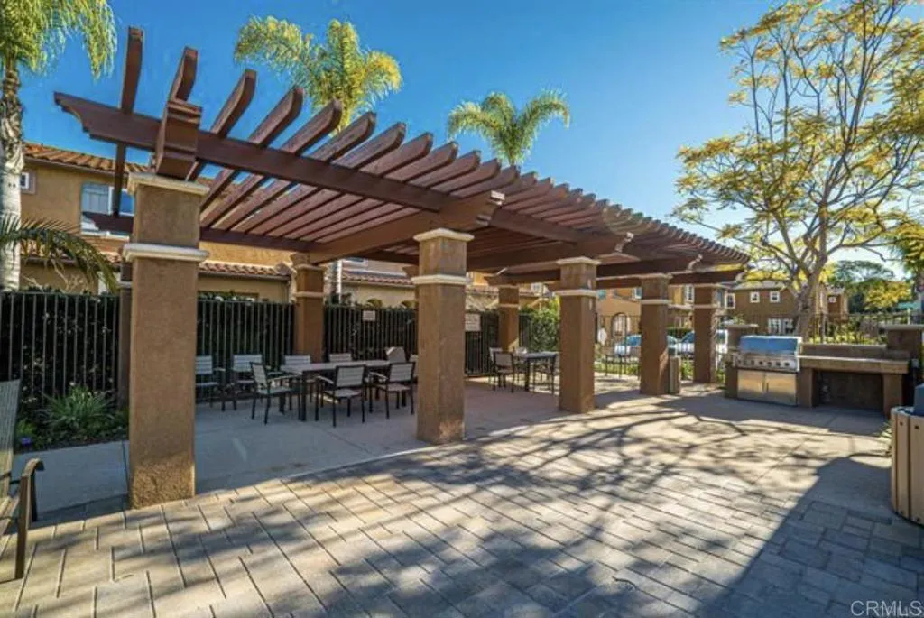 https://cdn.realtyfeed.com/cdn/127/306429617/9adefe0426ca57af5af7a3fd4ac3001b.webp