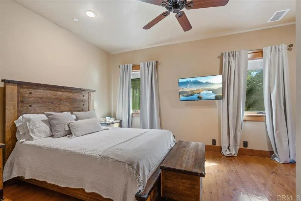 https://cdn.realtyfeed.com/cdn/127/306429740/fe9cd3ba96e758cbbef4b9ae0ce0e28e.webp