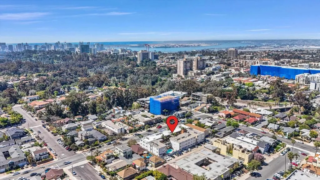 https://cdn.realtyfeed.com/cdn/127/306429885/1a78dd5f37d9738af7043f278b66c404.webp