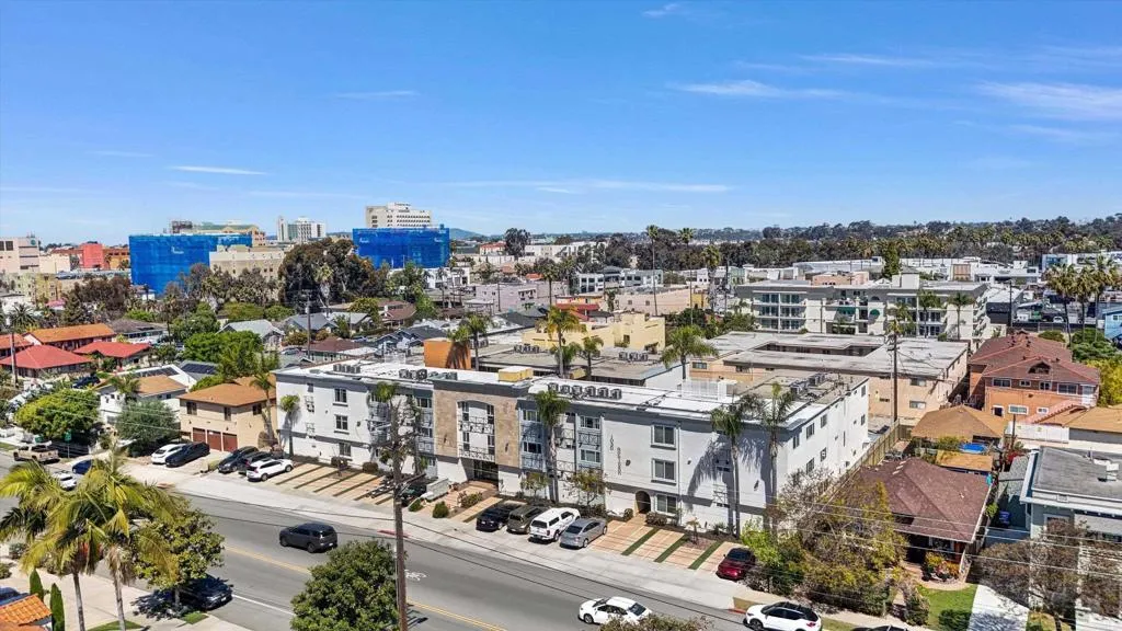 https://cdn.realtyfeed.com/cdn/127/306429885/407f59c5eb39662a606f9be8696778f3.webp
