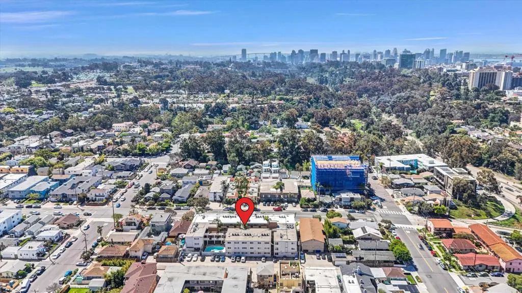 https://cdn.realtyfeed.com/cdn/127/306429885/678ecc1e89900b473ee9f6d27cc706f1.webp
