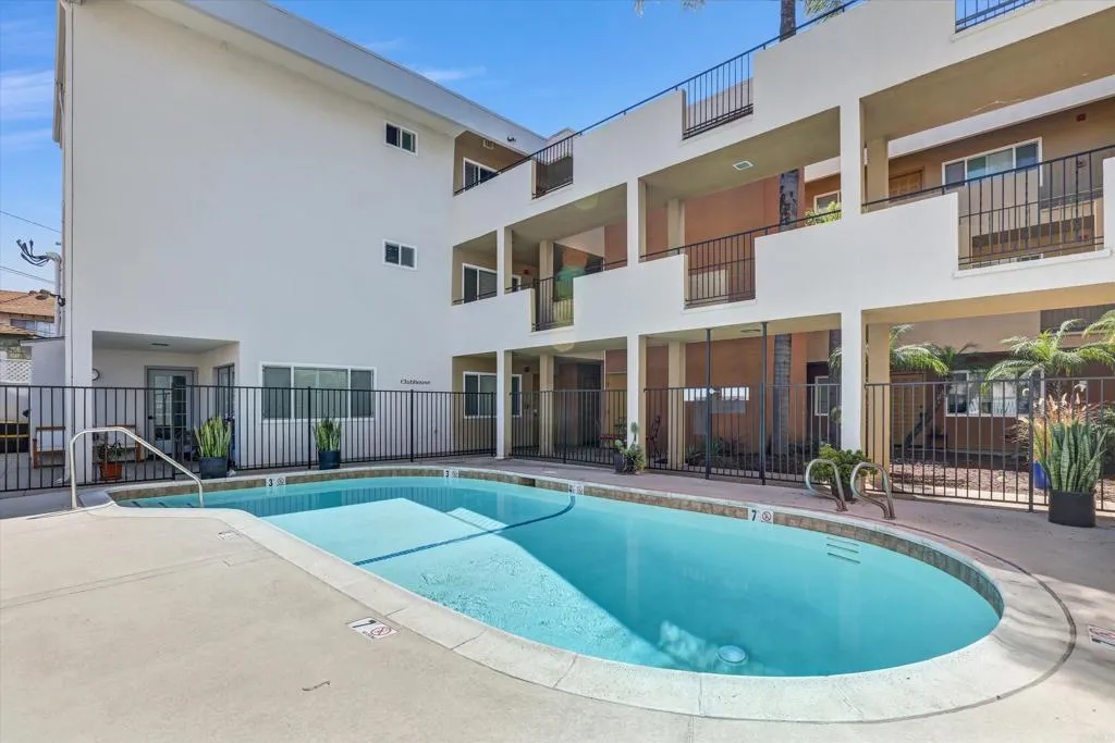 https://cdn.realtyfeed.com/cdn/127/306429885/6bc72e6e5a388b5b53f3653057a3fde4.webp