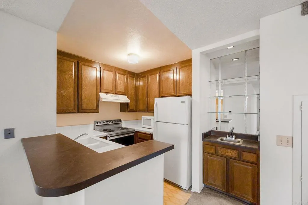 https://cdn.realtyfeed.com/cdn/127/306429886/234ffb5c70c7e989c762a781dd1db8d9.webp