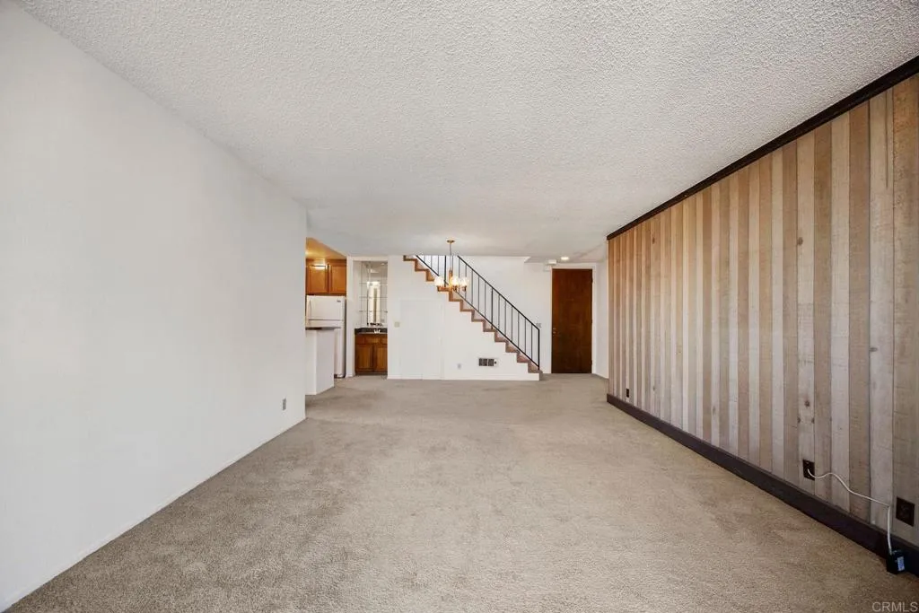 https://cdn.realtyfeed.com/cdn/127/306429886/b81b0d49d08474a4799052711a88bef6.webp