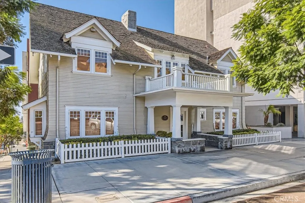 https://cdn.realtyfeed.com/cdn/127/306429986/03dd8b054285de63a1f792ac2ee7cb31.webp
