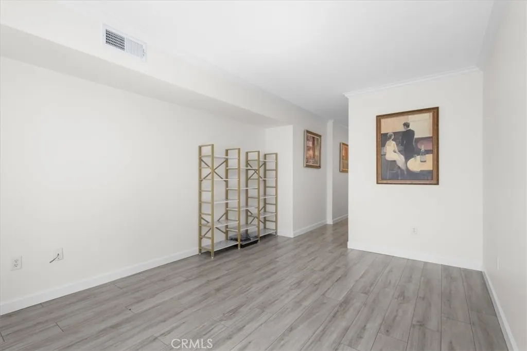https://cdn.realtyfeed.com/cdn/127/306429986/2df10449c29d358b48ac1c5cf45eece5.webp