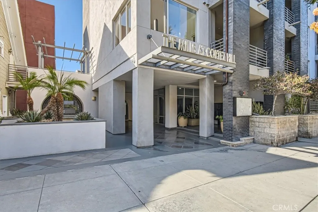 https://cdn.realtyfeed.com/cdn/127/306429986/6df77412686684245011cb2eafb7bba8.webp