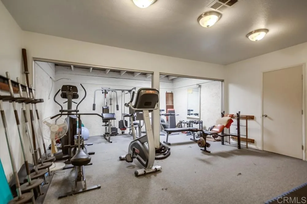 https://cdn.realtyfeed.com/cdn/127/306430005/4651c9b41b6936e24033c33cdb22b44d.webp