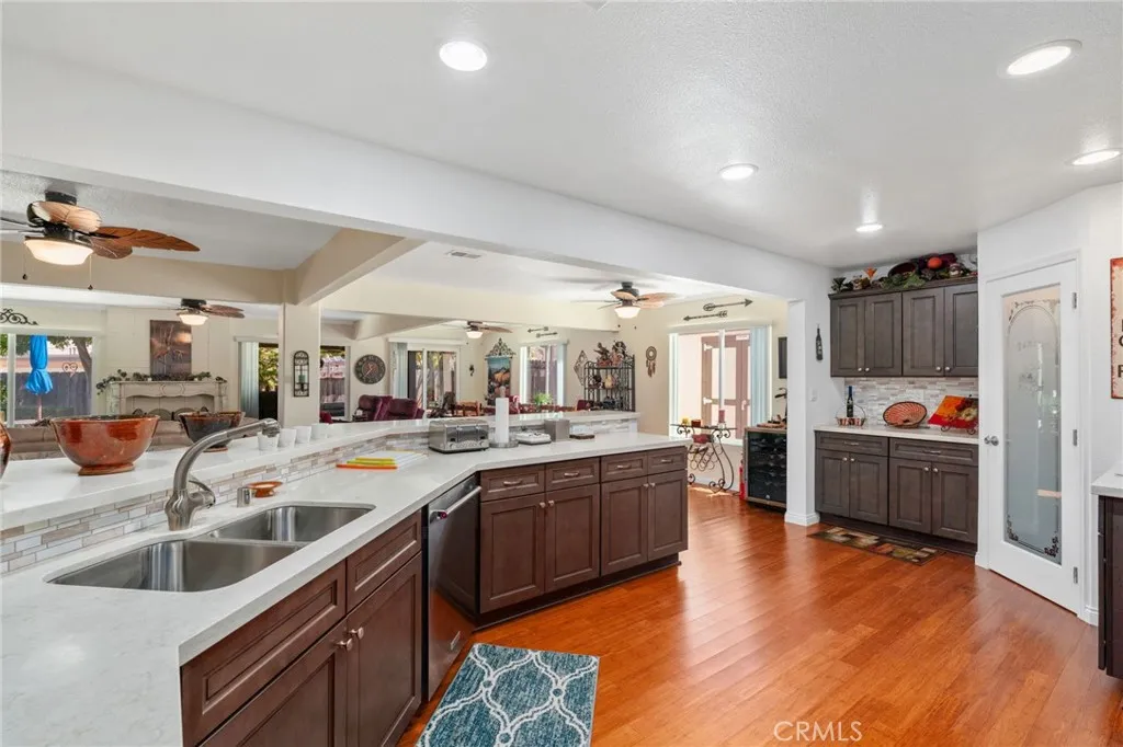 https://cdn.realtyfeed.com/cdn/127/306430288/e6ae576d8292dc83a7cb50a364260050.webp