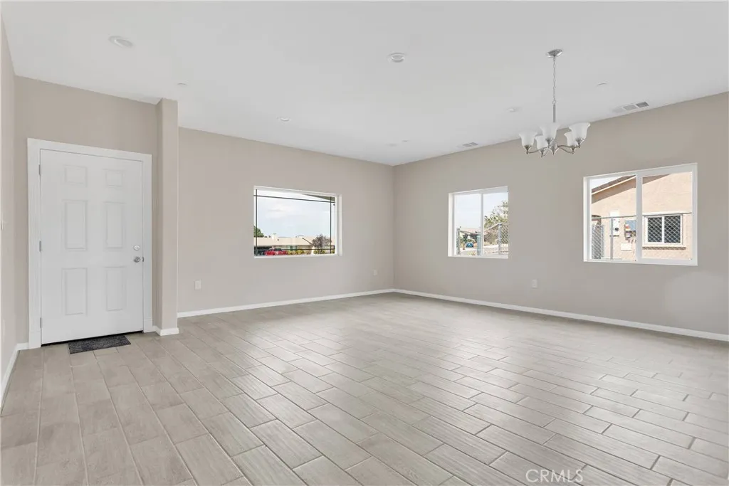 16305 Teton Street, Victorville, Ca 92395 - Photo 5 of 28, Victorville, CA