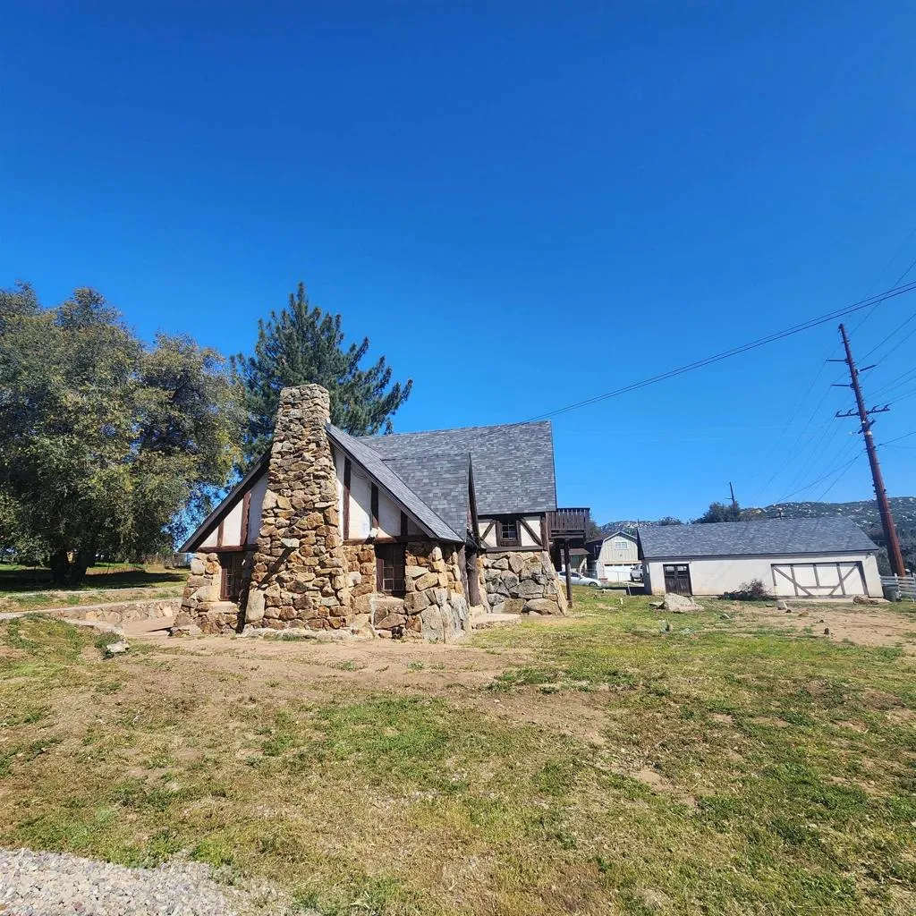 https://cdn.realtyfeed.com/cdn/127/306430496/eb54e6577022bed458c379054f6f2394.webp