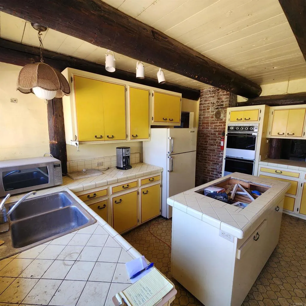 https://cdn.realtyfeed.com/cdn/127/306430496/f4c2b85354169a31f0397ff4fd56b8fd.webp