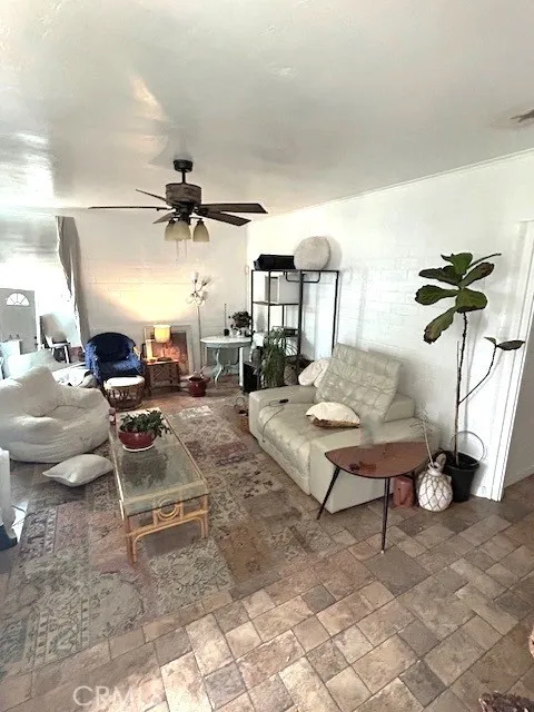 https://cdn.realtyfeed.com/cdn/127/306430733/43f1caee4e743ed0ebb419d027ff3be3.webp