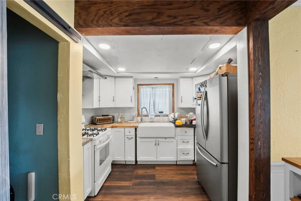 https://cdn.realtyfeed.com/cdn/127/306430733/4cf458965aa873fbfc03da69aa0d03e0.webp