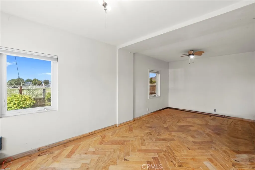 https://cdn.realtyfeed.com/cdn/127/306430733/5670f4f15332eed45bd381bf4d5a1ec4.webp