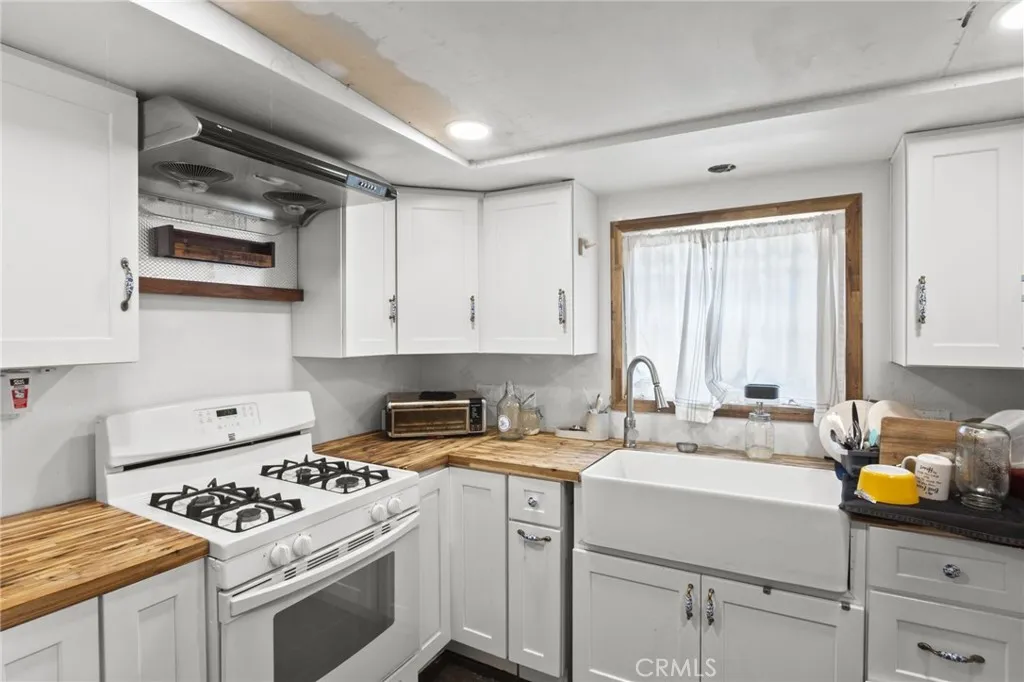 https://cdn.realtyfeed.com/cdn/127/306430733/dd8a912a69dede7d6ca84f06ef9b388e.webp