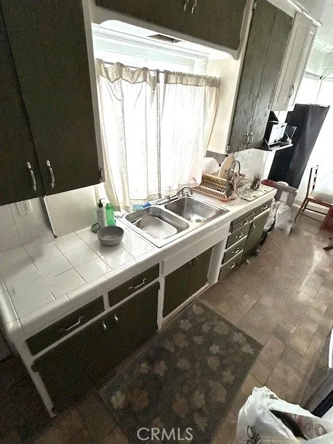 https://cdn.realtyfeed.com/cdn/127/306430733/f177d9b14454e6e35a7bc76436ef46a8.webp