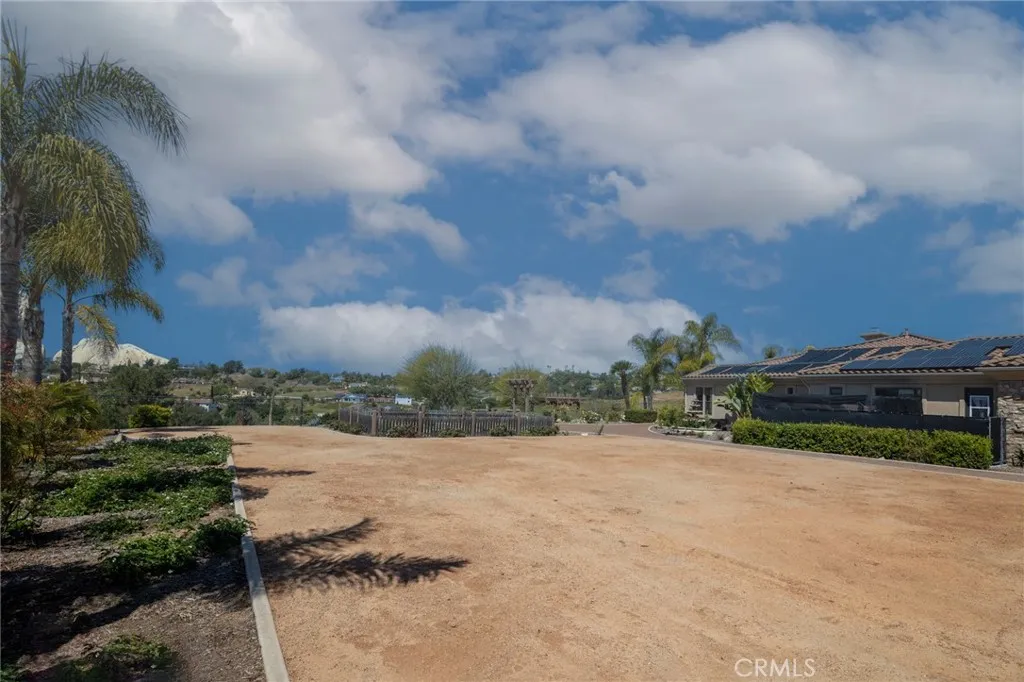 https://cdn.realtyfeed.com/cdn/127/306430820/eee29496e1f8c065564f97306a69f85f.webp